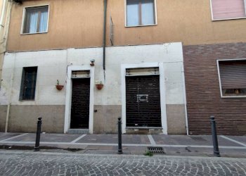 Facciata - Negozio via Roma, 74, Pregnana Milanese - foto 15