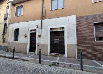 Facciata - Negozio via Roma, 74, Pregnana Milanese - foto 16