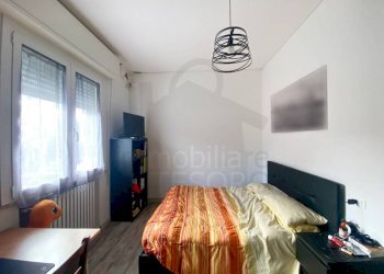 Camera da letto - Quadrilocale via Mirabello, 3, Rimini - foto 16