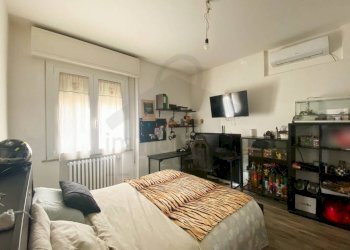 Camera da letto - Quadrilocale via Mirabello, 3, Rimini - foto 16