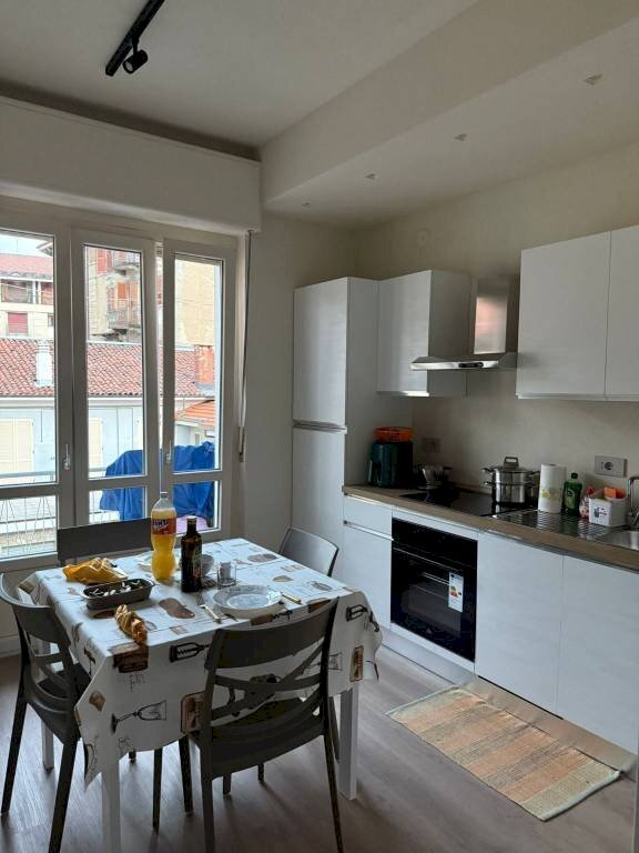 Cucina - Appartamento piazza Risorgimento, 28, Saluzzo - foto 2