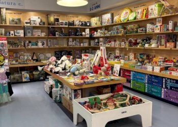 Interno non residenziale - Negozio corso Giuseppe Garibaldi, 10, Pavia - foto 14