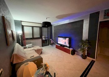 Salone - Quadrilocale via Generale Carlo Alberto Dalla Chiesa, 3, Chieri - foto 5