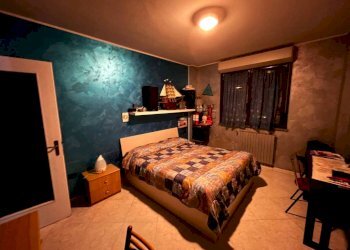 Camera da letto - Quadrilocale via Generale Carlo Alberto Dalla Chiesa, 3, Chieri - foto 12