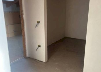 Stanza non arredata - Villa via Generale Antonio Cantore, Varese - photo 30