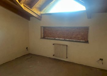 Camera da letto - Villa via Generale Antonio Cantore, Varese - photo 35