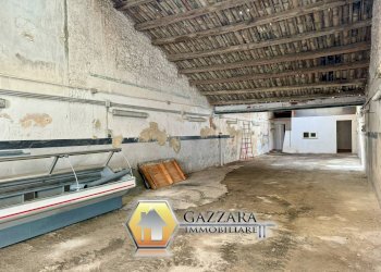 Foto 1 - Attività Commerciale Vittorio Emanuele III
 
497, Canicattini Bagni - foto 1
