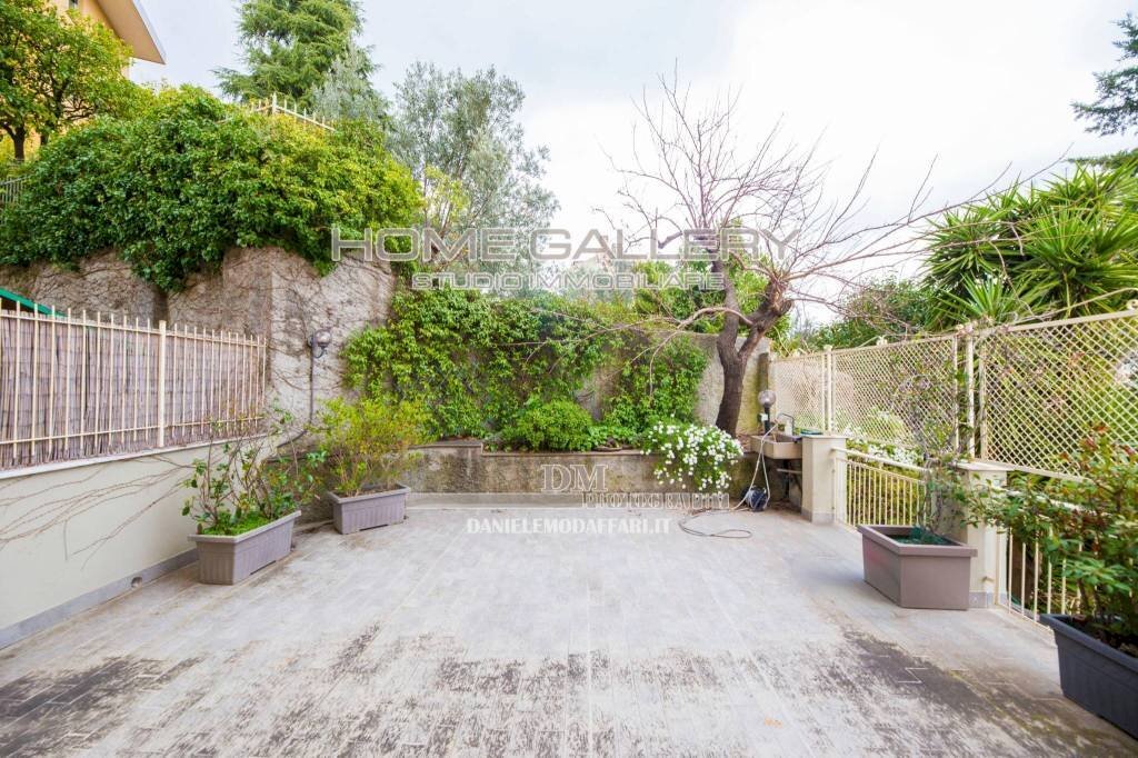 Giardino - Quadrilocale viale Bernabò Brea, Genova (zona Quarto) - foto 1