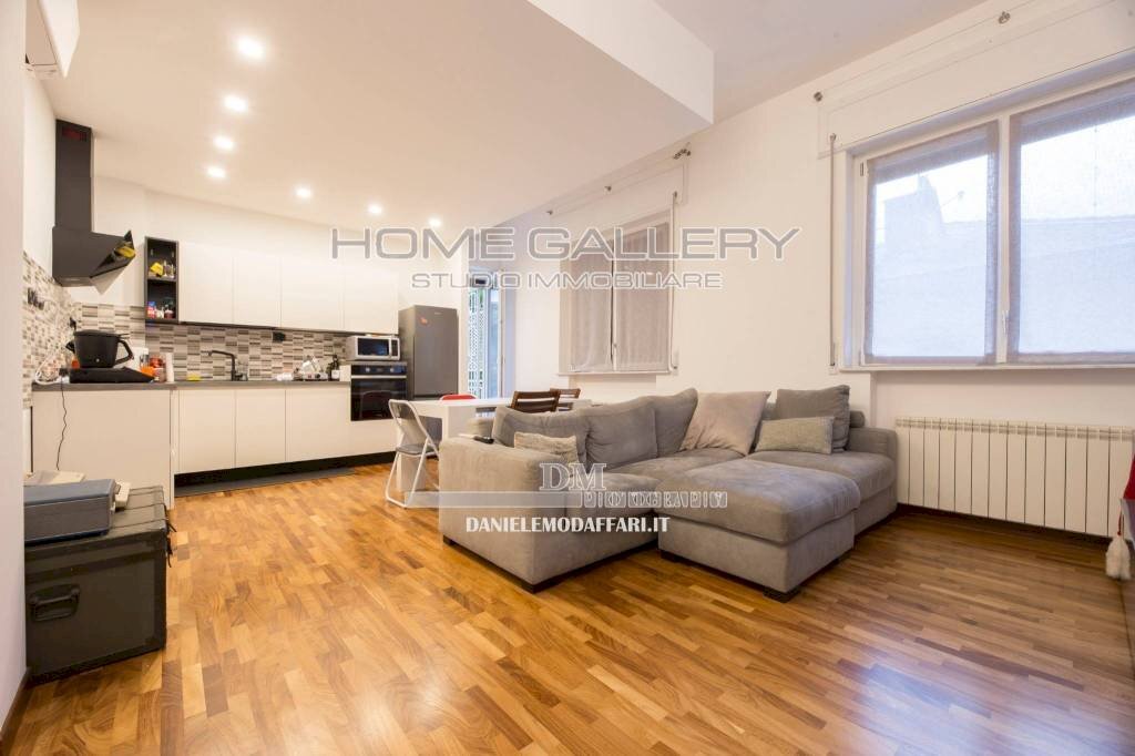 Salone - Quadrilocale viale Bernabò Brea, Genova (zona Quarto) - foto 3