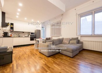 Salone - Quadrilocale viale Bernabò Brea, Genova (zona Quarto) - foto 3