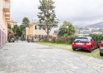 Posto macchina - Quadrilocale viale Bernabò Brea, Genova (zona Quarto) - foto 26