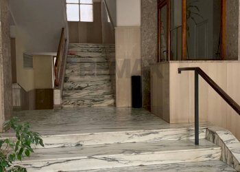 Ricezione / Lobby - Bilocale Via C.V.E. Parco Comola Ricci
 
10, Napoli - foto 14