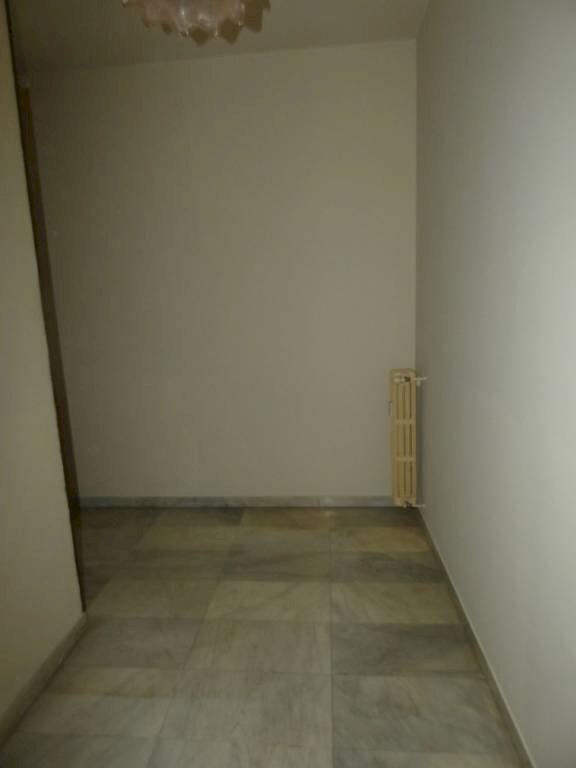 Stanza non arredata - Three-room apartment via Gioacchino Rossini, Alba - photo 2