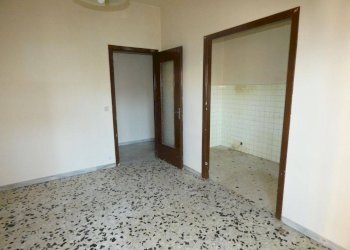 Cucina - Trilocale via Gioacchino Rossini, Alba - foto 1