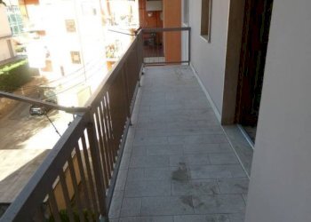 Balcone - Three-room apartment via Gioacchino Rossini, Alba - photo 11