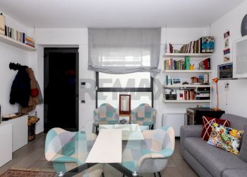 Soggiorno - Three-room apartment VIA WATT
11, Milano - photo 7