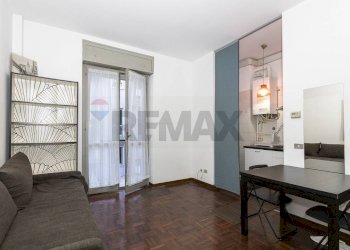 Sala da pranzo - Monolocale VIALE CORSICA
 
57, Milano - foto 3