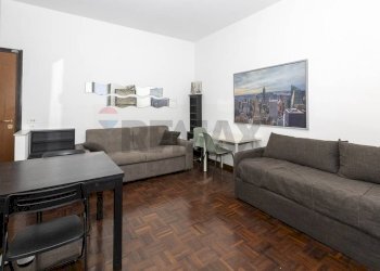 Sala da pranzo - Monolocale VIALE CORSICA
 
57, Milano - foto 4