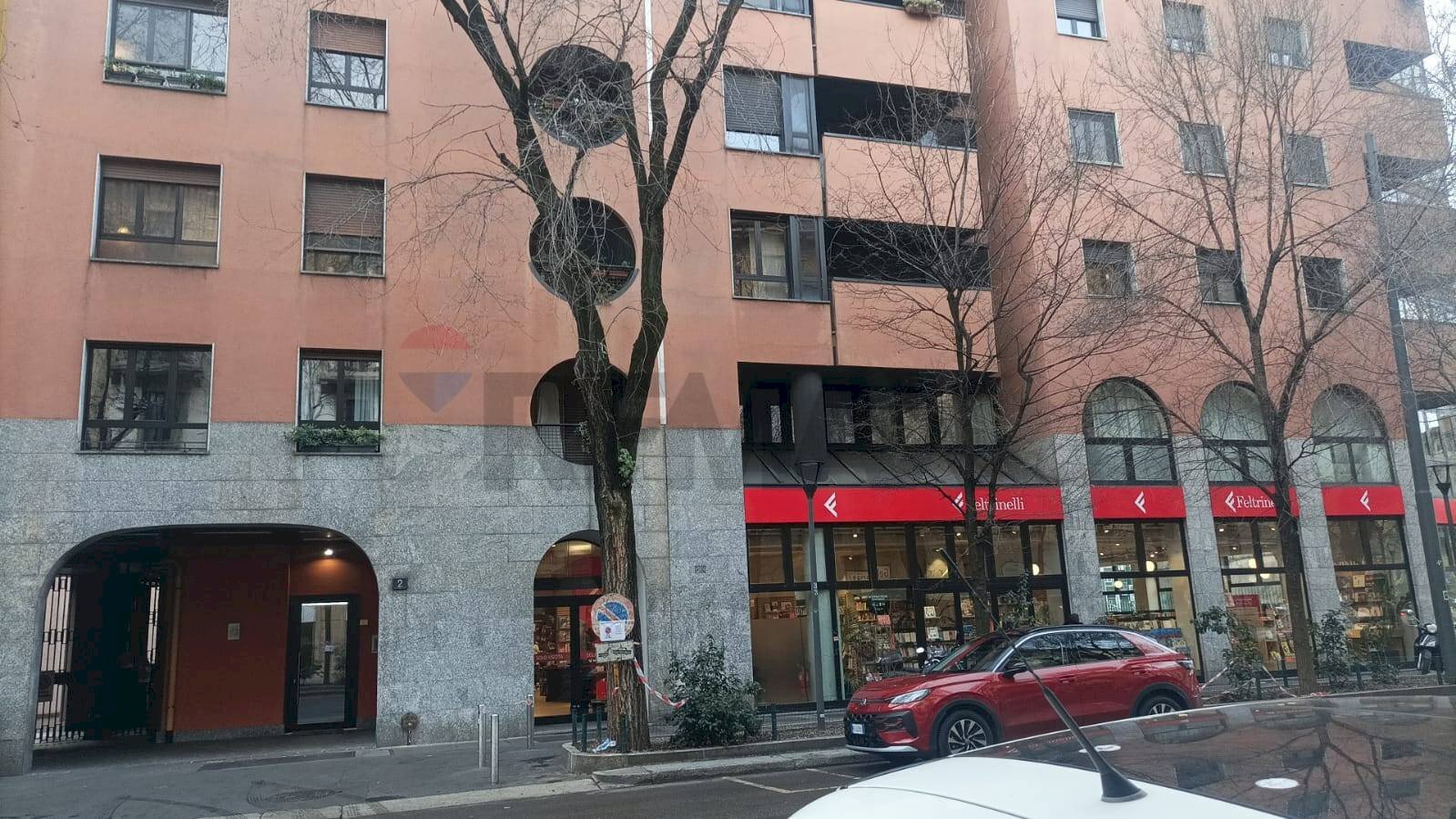 Edificio all\'aperto - Box VIA  CREMA
 
2, Milano - foto 2