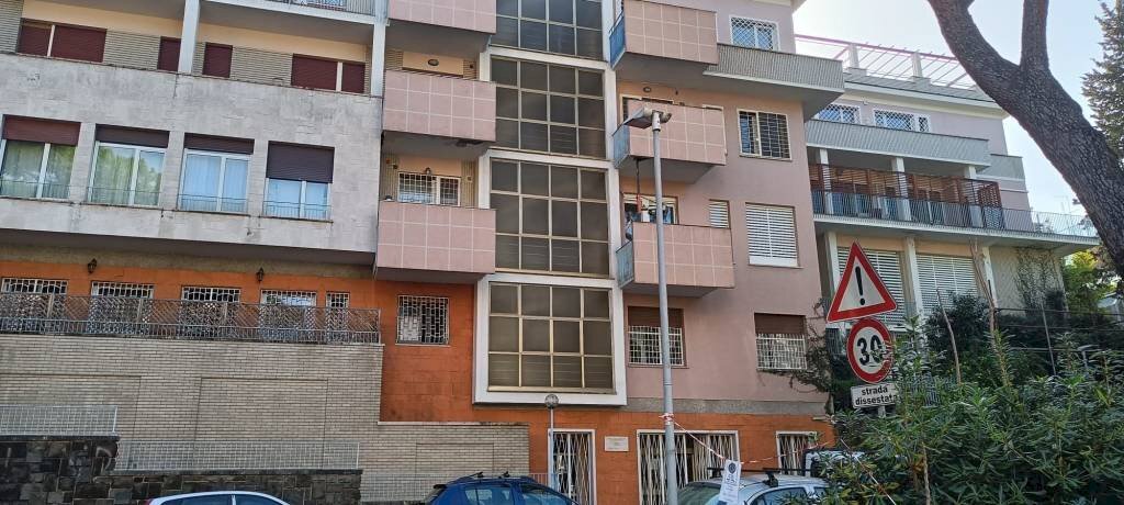 Facciata - Three-room apartment via della Sierra Nevada, Roma (neighborhood EUR) - photo 2