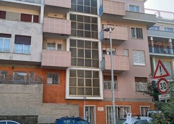 Facciata - Trilocale via della Sierra Nevada, Roma (zona EUR) - foto 2