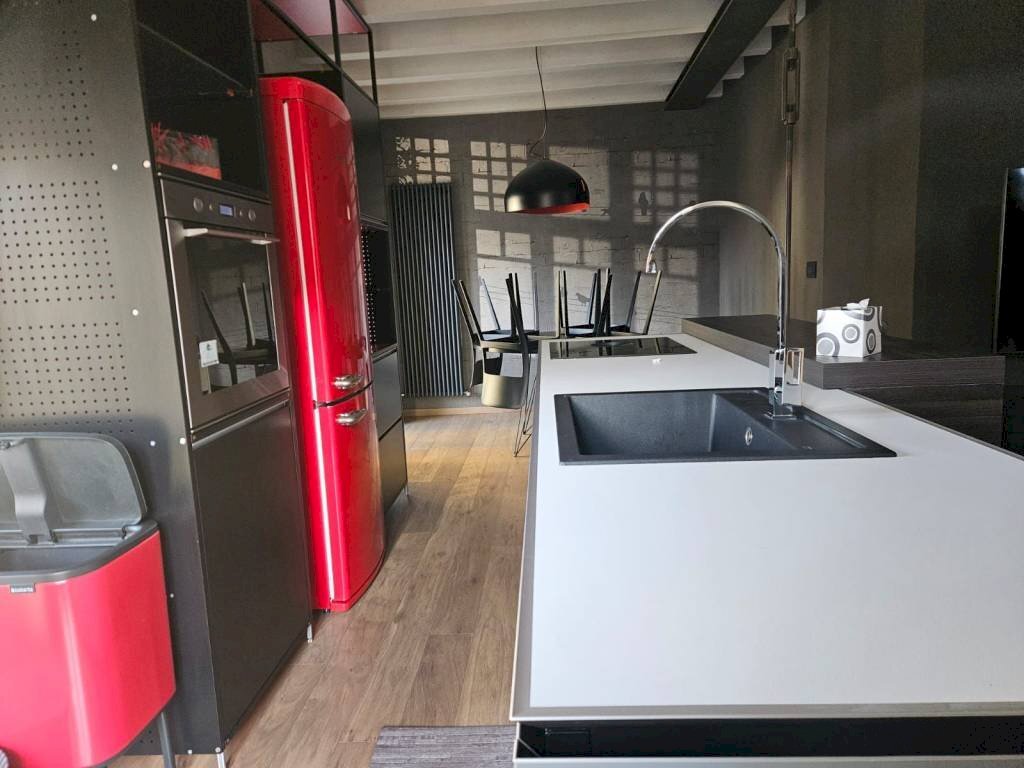 Cucina - Trilocale via Sette Assedi, 2, Cuneo (zona Centro) - foto 1