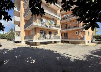 Foto 1 - Trilocale viale Crotone, Catanzaro - foto 1