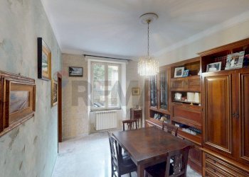 Sala da pranzo - Quadrilocale via forni antichi
 
2, Savignone - foto 3