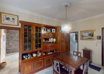 Sala da pranzo - Quadrilocale via forni antichi
 
2, Savignone - foto 4