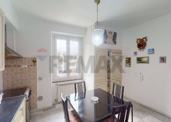 Sala da pranzo - Quadrilocale via forni antichi
 
2, Savignone - foto 8