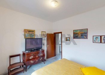 Soggiorno - Quadrilocale via forni antichi
 
2, Savignone - foto 18