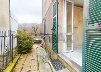 Balcone - Quadrilocale via forni antichi
 
2, Savignone - foto 25