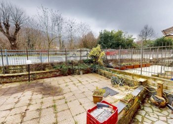 Terrazza - Quadrilocale via forni antichi
 
2, Savignone - foto 27