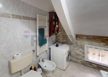 Bagno - Quadrilocale via forni antichi
 
2, Savignone - foto 38