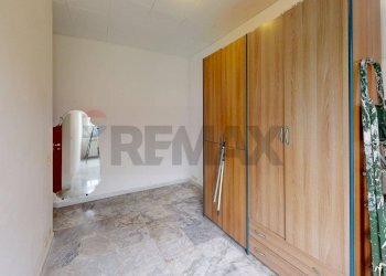 Camera / camera da letto - Quadrilocale via forni antichi
 
2, Savignone - foto 42