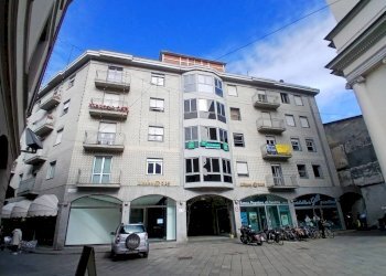 Facciata - Box galleria Campello, Sondrio - foto 1