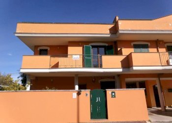 Facciata - Trilocale via Marino, 5, Anzio - foto 3