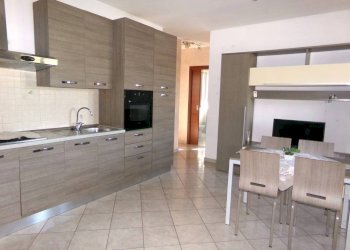 Cucina - Trilocale via Marino, 5, Anzio - foto 9