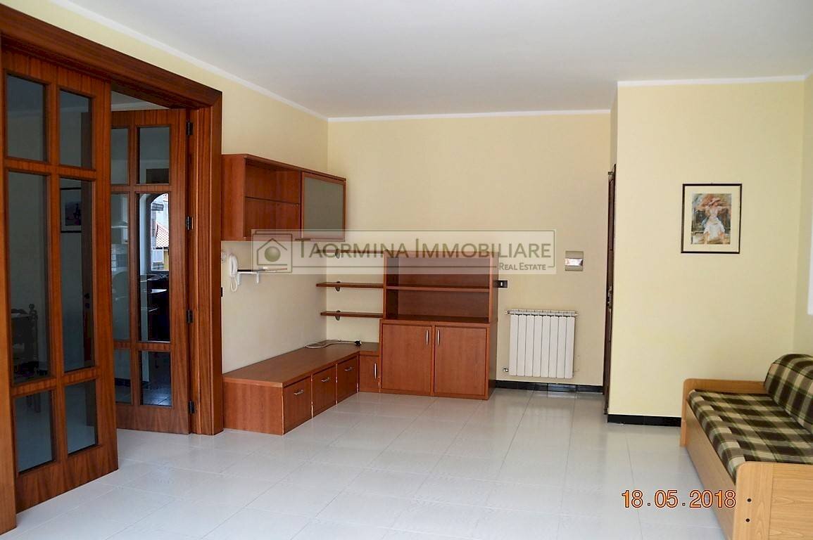 Soggiorno - Quadrilocale via Alessandro Manzoni, Taormina - foto 2