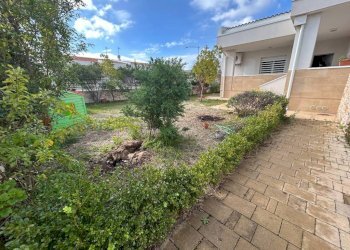 Giardino - Villa a Schiera via Giuseppe Frisario, 10, Bari - foto 1