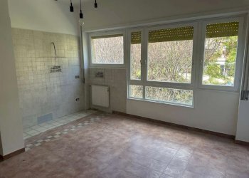 Soggiorno 1. - Bilocale via Beata Vergine del Carmelo, Roma (zona Mostacciano) - foto 1