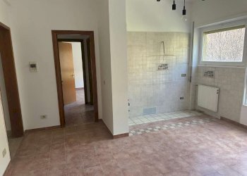 Cucina - Bilocale via Beata Vergine del Carmelo, Roma (zona Mostacciano) - foto 4