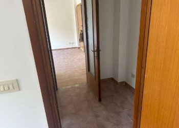 Disimpegno 2. - Bilocale via Beata Vergine del Carmelo, Roma (zona Mostacciano) - foto 6