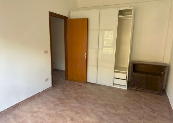 Camera da letto 2. - Bilocale via Beata Vergine del Carmelo, Roma (zona Mostacciano) - foto 14