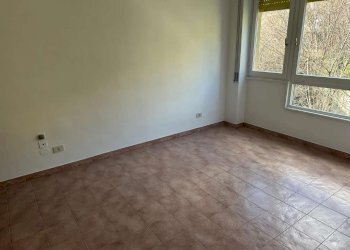 Camera da letto 5. - Bilocale via Beata Vergine del Carmelo, Roma (zona Mostacciano) - foto 17