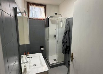 Bagno - Three-room apartment via Colli Renato, 26a, Azzate - photo 16