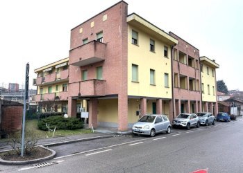 Facciata - Trilocale via Colli Renato, 26a, Azzate - foto 24
