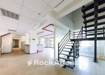 Negozio via Teglia, 89, Genova (zona Bolzaneto) - foto 8