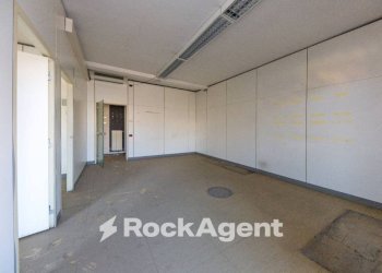 Negozio via Teglia, 89, Genova (zona Bolzaneto) - foto 17