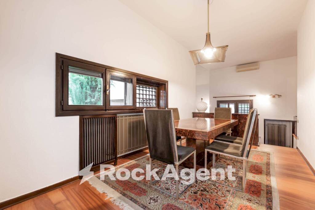 Salone - Villa via Eraclea, 4, Padova (zona Mandria) - foto 1